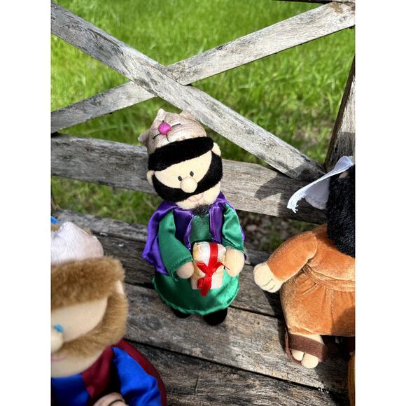 Vintage DMCP Plush Nativity Set - Picture 4 of 15